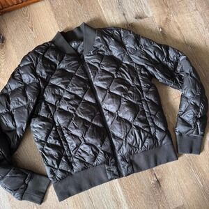 Uniqlo quilted Khaki Olive Dark Green Puffer Jacker size small
